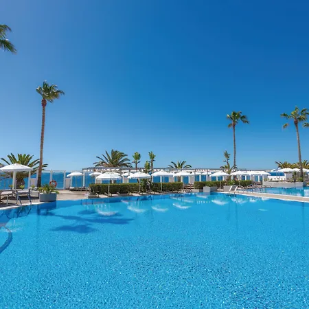 Riu Madeira ホテル カニコ